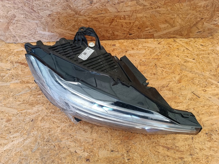 фото №12, Фара права перед eu volvo xc60 ii 31420418 полный led