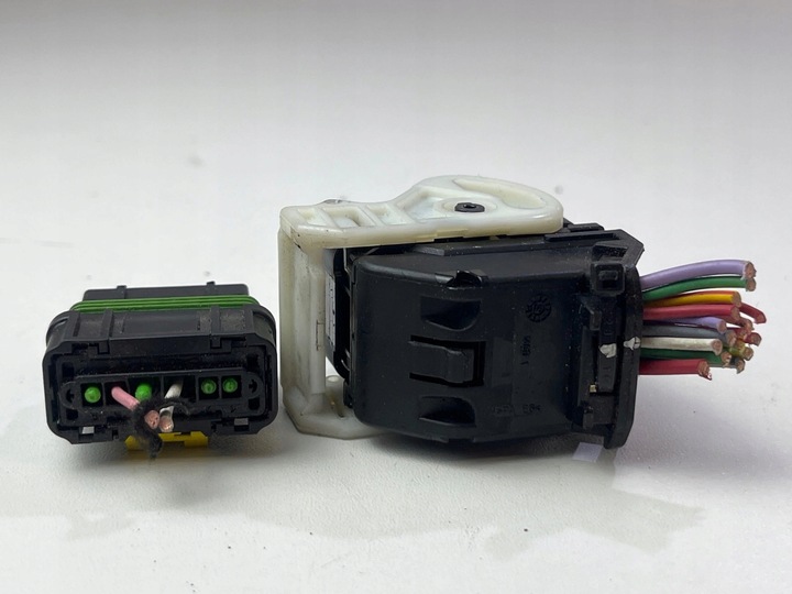 фото №6, Штекеры штекер разъём коробка предохранителей bsm z03 citroen c4 picasso ii