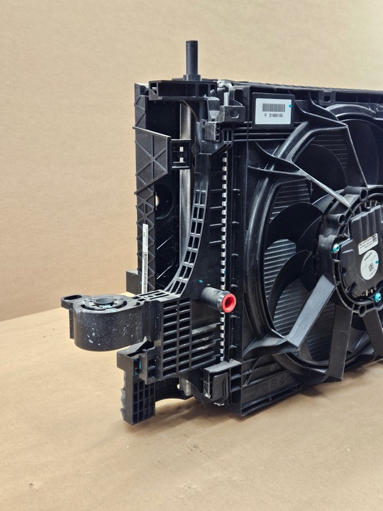 фото №3, Комплект радиатор вентиляторы volvo xc40 c40 ec40 ex40 polestar 2 ev400