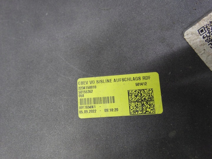 фото №14, Audi e-tron s-line 18-22 4ke спойлер планка заднього бампера 4ke807835c