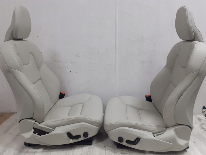 фото №8, Volvo s60 iii 2018- сиденья диван обивка кожа бежевый идеальные