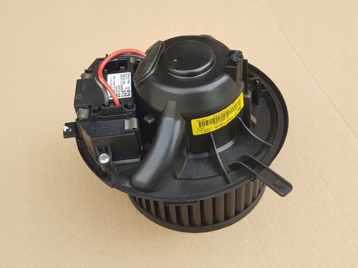 фото №1, Повітродувка повітропровід + резистор / audi a3 8p vw golf v seat leon ii / справна