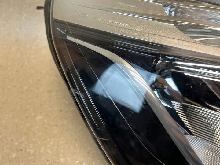 фото №6, Лампа правая передняя перед renault clio iv 260102796r