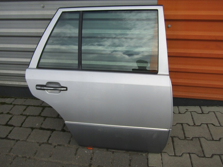 фото №1, 6 mercedes w124 універсал двері праві задні зад