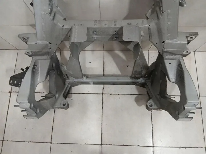 фото №7, Ferrari gtc4 lusso t 3.9 v8 f151m subframe rear 321996 axle frame