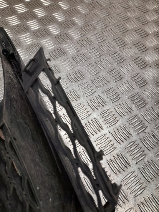 фото №7, Решітка радіатора land rover range rover velar 2017 j8a217e853ab