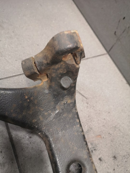 фото №8, Поворотна опора праві перед vw phaeton 3d0407258