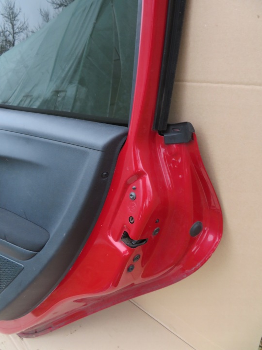 фото №16, Двері праві зад peugeot 208 12-19r