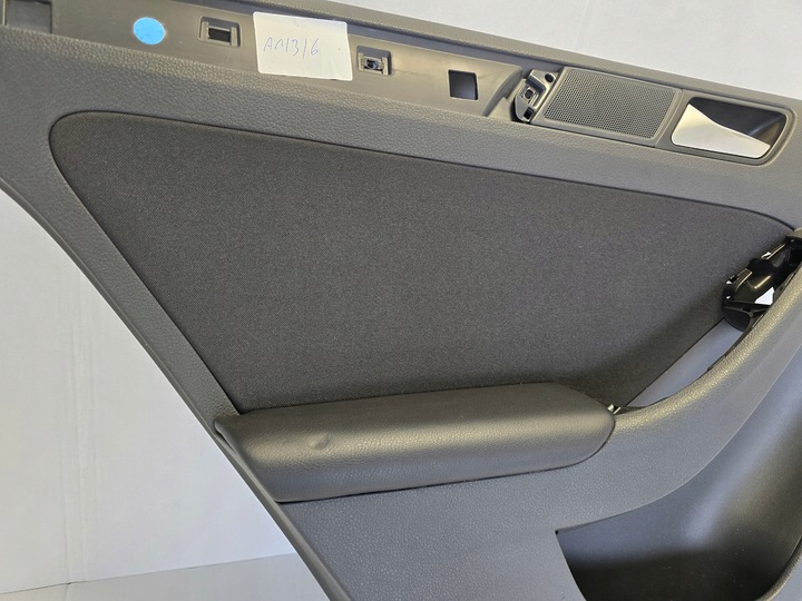 фото №6, Vw jetta vi обивка боковина дверь задние левая 5c6867211a кожа материал