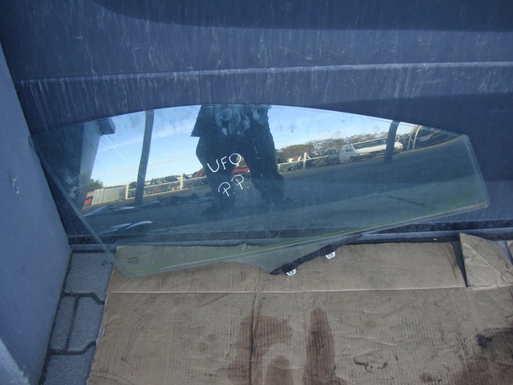 фото №1, Honda civic viii ufo 5d скло двері правих передніх