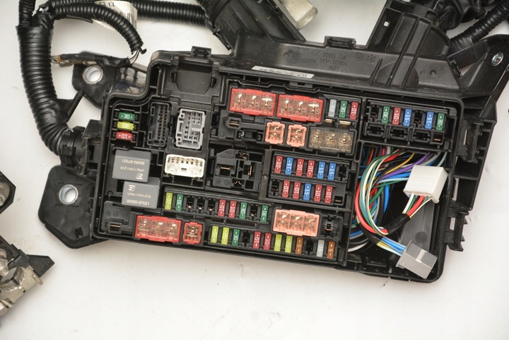 фото №7, Установка камеры двигателя полный led toyota chr 1.8h 2017r