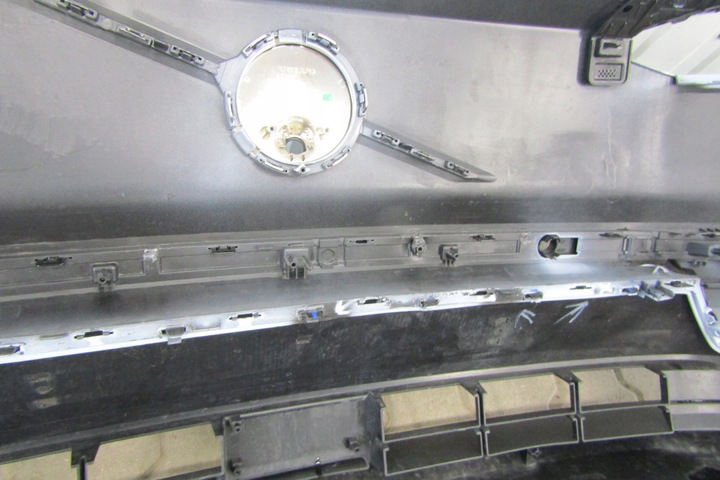 фото №16, Бампер перед переднє volvo ex30 ex 30 23- логотип