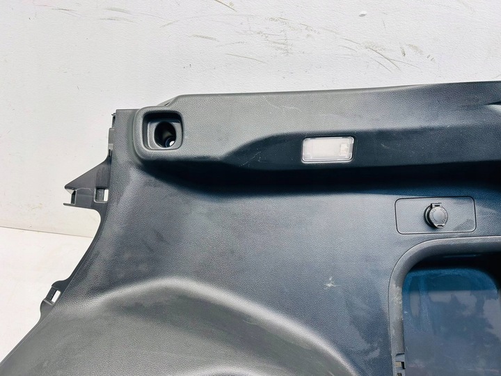 фото №5, Rav4 v боковина обивка багажника правые комплектный