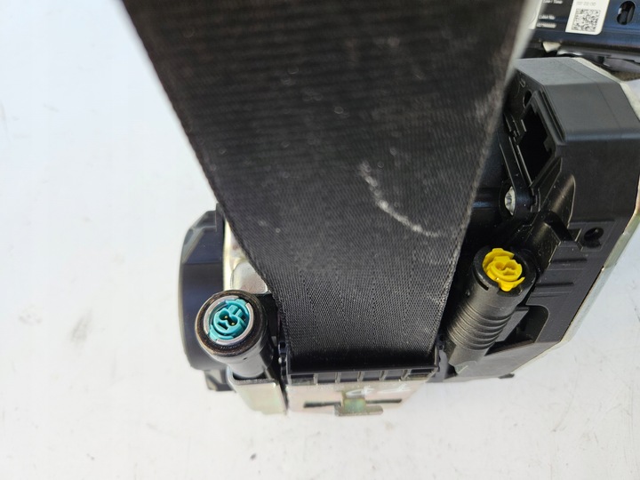 фото №8, Pas безопасности правый перед переднее audi a4 b9 9w чёрный доводчик