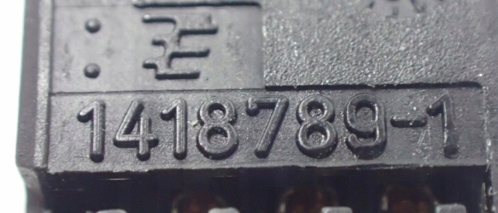 фото №7, Нет dodawać штук ! разъём штекер соединитель audi vw 1418789-1