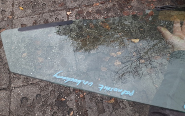 фото №8, Peugeot 607 стекло правая клееная боковая перед двойная