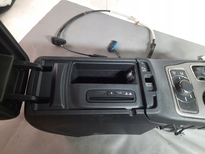 фото №7, Jeep grand cherokee wk2 19-22 тунель середній підлокітник usa