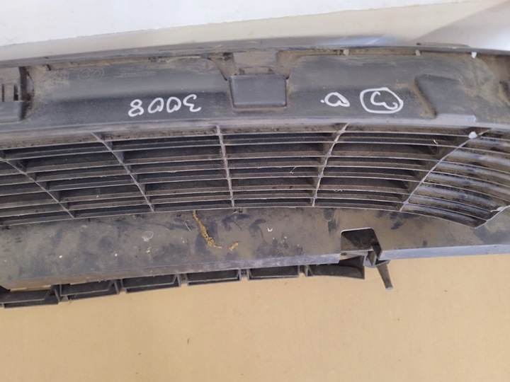 фото №15, Решётка радиатора решётка решётка средняя хром бампер перед peugeot 3008 i 2009-2013