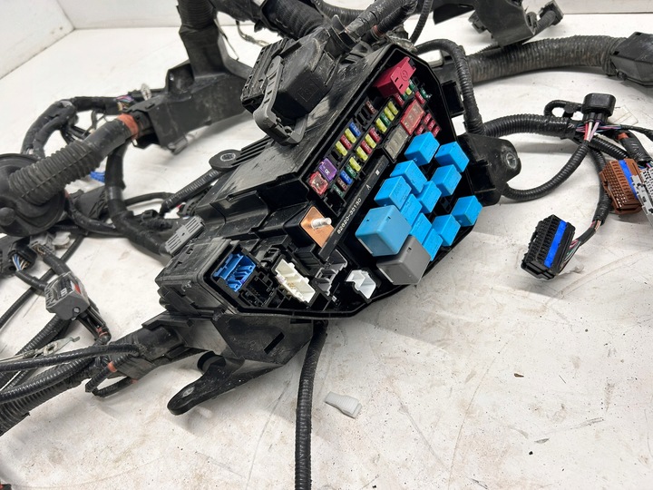 фото №12, Rav4 v гибрид 4x2 жгут установка камеры двигателя полный led