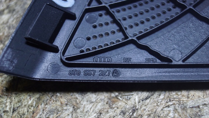 фото №10, Маскировочная накладка динамика audi a5 8t 8t0857227a