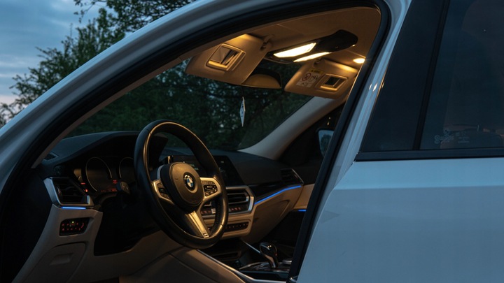 фото №11, Audi a3 8p - хэтчбек -набор освещение интерьера led - оттенок тепло!