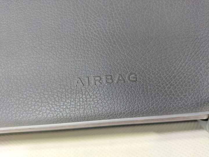 фото №6, Mb cla w118 w 118 панель консоль подушка безопасности подушки ремни оригинал демонтаж