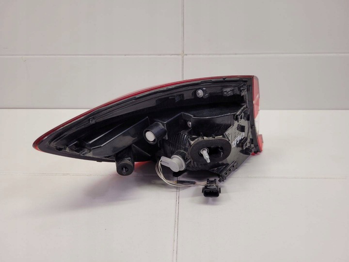 фото №8, Лампа задняя правая сторона renault clio 5 2021 265509761r