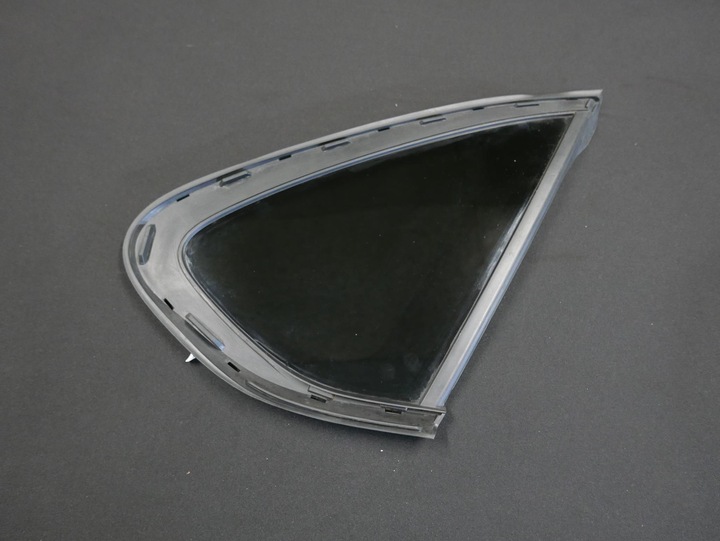 фото №1, Bmw f45 скло кузовна праві зад темне 7375192