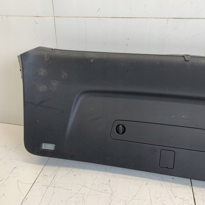 фото №8, Обивка крышки багажника чёрная зад з ролетка audi q7 sq7 4m 17r