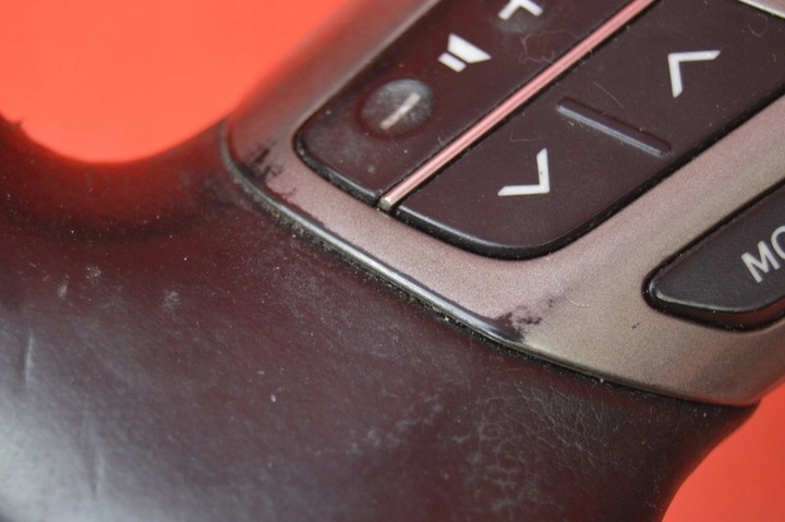 фото №10, Руль кожаный мультифункция 45103-05080 toyota avensis t27 09-11