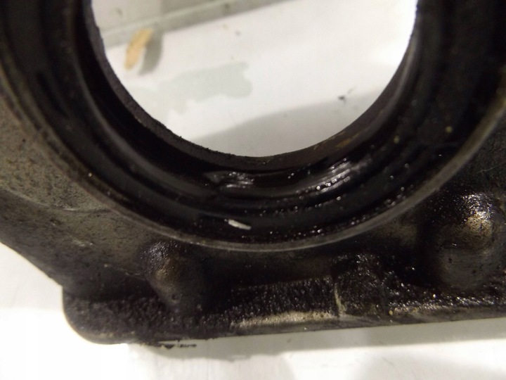 фото №5, Touran i 1,6fsi корпус розподільний вал 03c109211e