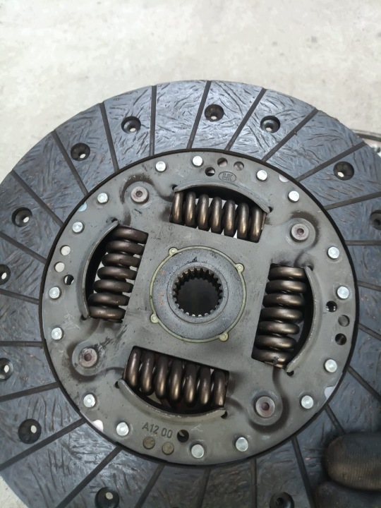 фото №9, Audi a4 b7 a6 exeo зчеплення диск маховик з двома масами 240mm 078198141dx 2,0 tdi 17-24