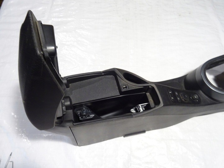 фото №9, Подлокотник туннель средний seat altea toledo iii