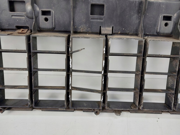 фото №10, Решётка решётка радиатора 8e0853651m audi a4 b7 s-line