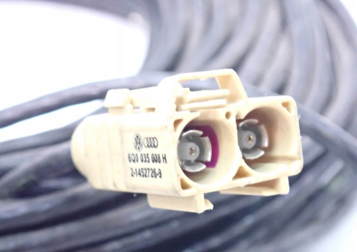 фото №9, Установка антена tunera tv audi a8 d4 6q0035608a