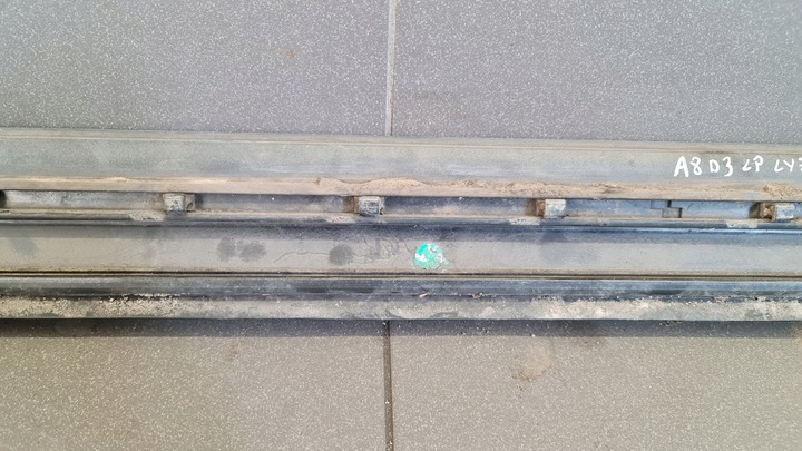 фото №9, Планка дверь левый перед audi a8 d3 ly7w odstaje