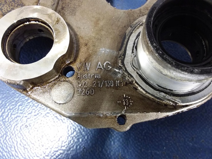 фото №5, Audi s6 c7 4.0tfsi ceuc ceu кришка розподільний вал