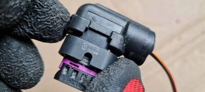 фото №7, A5 8w штекер роз'єм з'єднувач 4f0973704 a4 b9 8w q5 vw audi