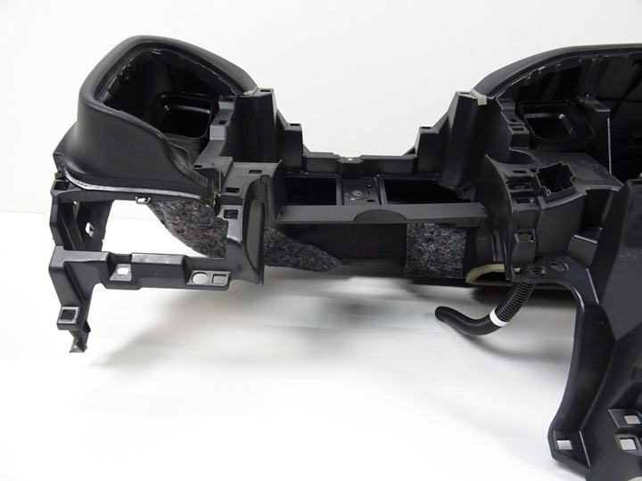 фото №12, Outlaner iii рестайлінг консоль панель роздавальна капот панель