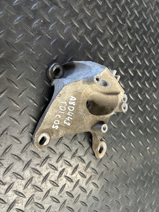 фото №1, Лапи підтримка коробки ліва audi a8 d4 4.2 tdi cds 4h0399113e