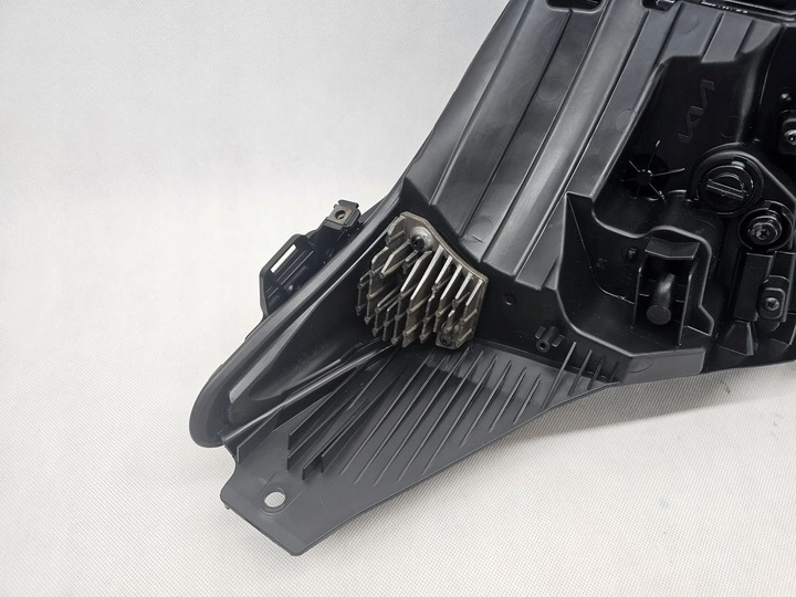 фото №11, Kia ev6 лампа перед передняя правая полный led европа 92102-cv0 идеальная