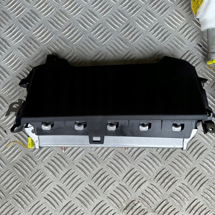 фото №6, Панель консоль ремені капот toyota corolla e21 універсал