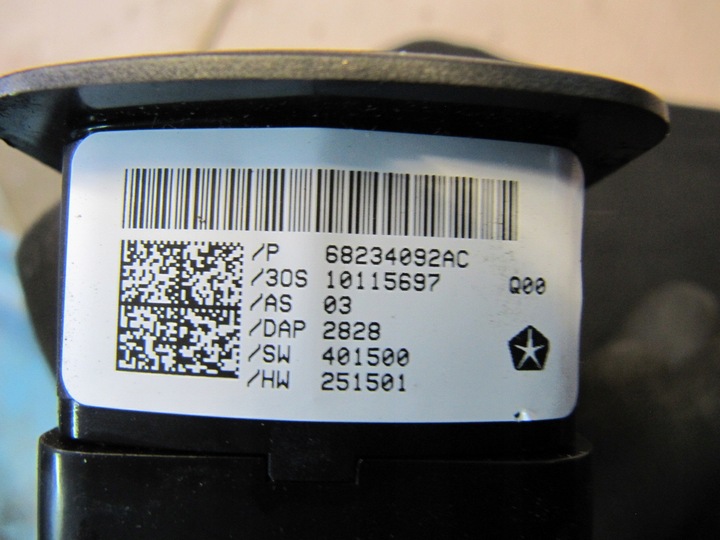 фото №8, Chrysler pacifica 2019 панель скло w двері водія перемикач відкривання