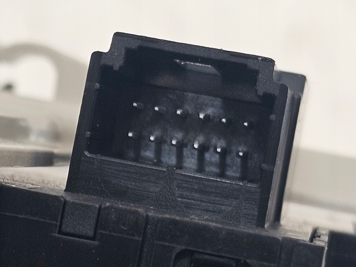 фото №11, Mitsubishi outlander iv 21- лампа потолок 264306ra0a usa