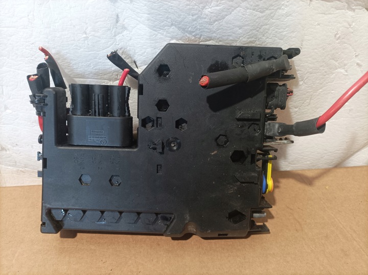 фото №1, Mercedes w204 клемма плюсовая модуль a2075401550