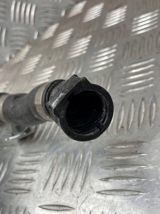 фото №9, Bmw (oem) 8658488 8632767 x2 f39 трубка  шланг труба основний