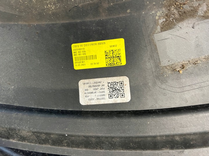 фото №9, Audi e-tron 4ke накладка спойлер бампера заднього