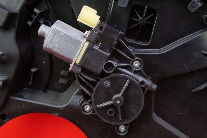 фото №6, Підйомник вікна правий перед eu 8a61b045h16-ah ford fiesta mk7 3d 08-13