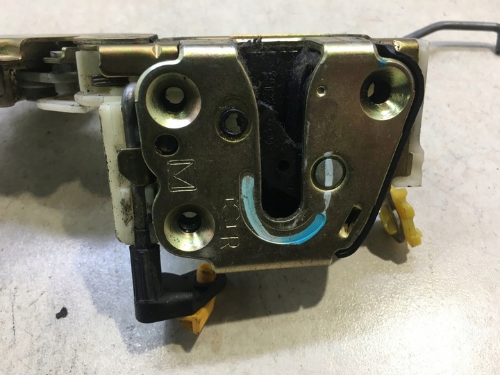 фото №6, Замок двері праві перед nissan micra k11