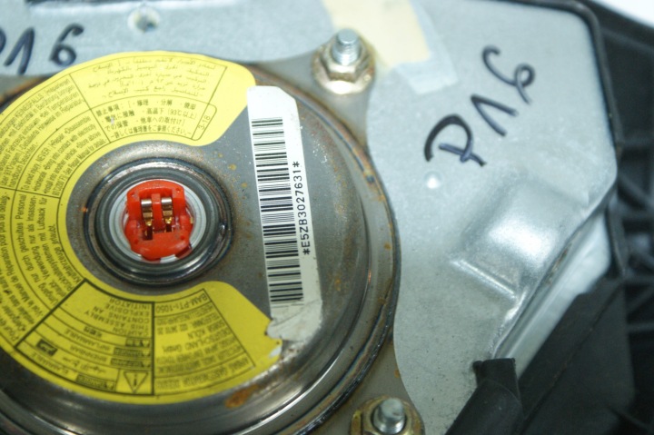фото №13, Подушка безопасности подушка водителя toyota yaris 2004 45130-0d101-b0